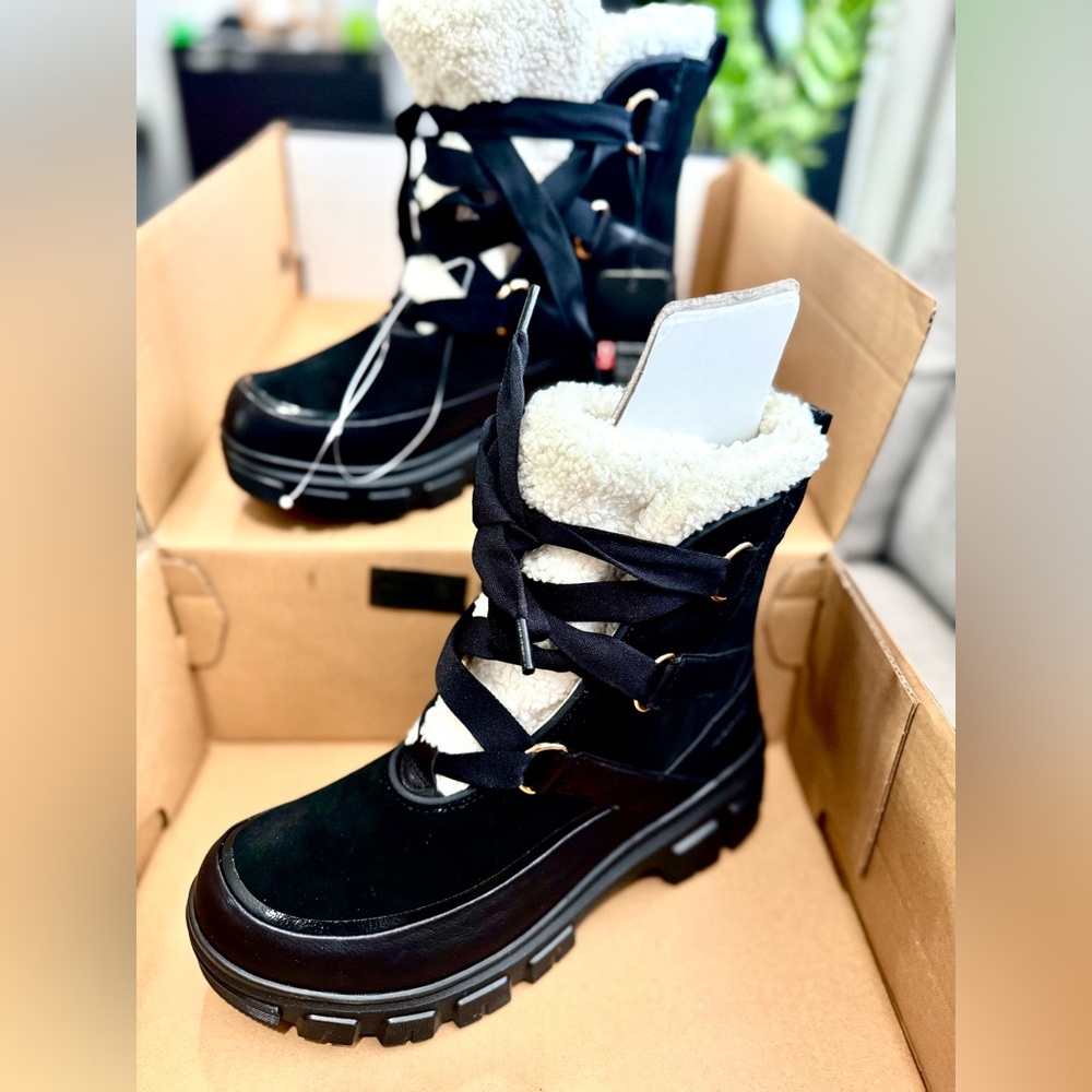 Sorel Black Shearling Cuff Lug-Sole Hiking Boot - Picture 3 of 6
